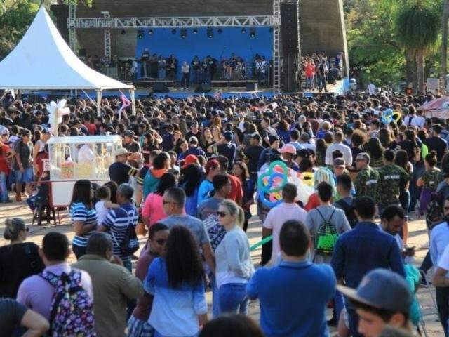 Para acabar com burocracia, lei cria site para centralizar alvar&aacute;s de eventos