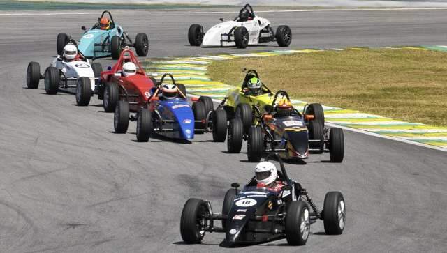 F&oacute;rmula Vee come&ccedil;a a ser armada amanh&atilde; no Aut&oacute;dromo de Campo Grande