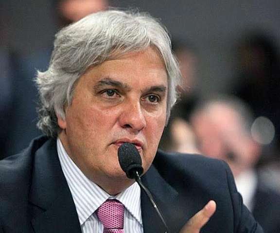 Reforma Pol&iacute;tica deve ser debatida em conjunto pelo Congresso, defende Delc&iacute;dio