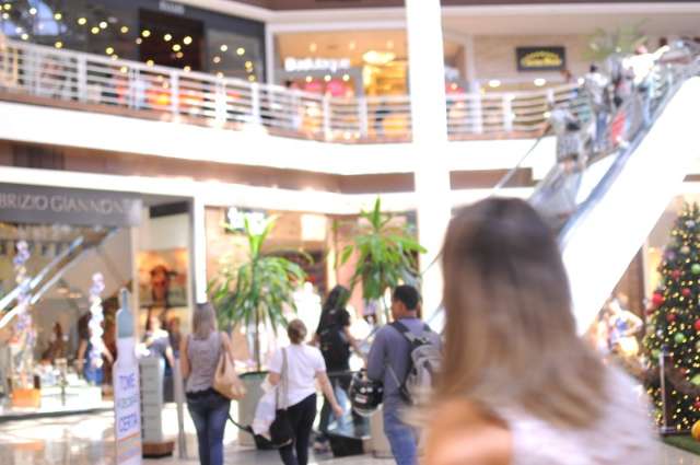 Na onda, shoppings t&ecirc;m desconto de 80% e at&eacute; estacionamento de gra&ccedil;a