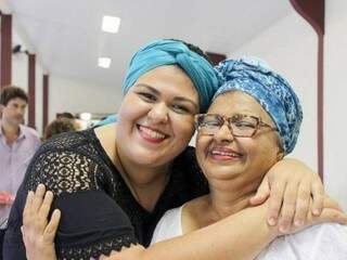 Talita Rangel abraçada com a mãe Rejane Helena Rangel (Foto: Arquivo pessoal)