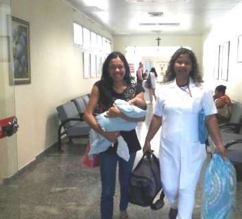 Após suspeita de H1N1 e 13 dias de internação, bebê deixa Santa Casa
