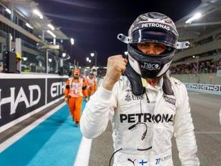 Bottas comemora vitória em corrida deste domingo (Foto: Mercedes AGM F1)
