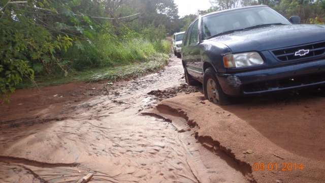 Chuva deixa intransit&aacute;veis diversas ruas na Ch&aacute;cara dos Poderes