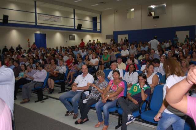 Com 350 reivindica&ccedil;&otilde;es por m&ecirc;s, lideran&ccedil;as comunit&aacute;rias v&atilde;o definir prioridade