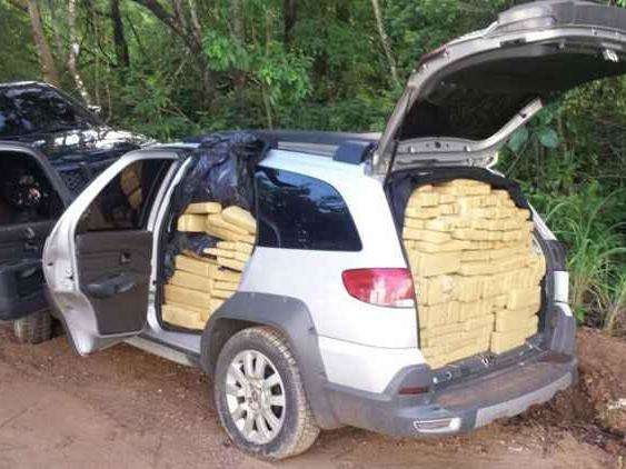 Dez traficantes da fronteira s&atilde;o presos com uma tonelada de maconha no DF