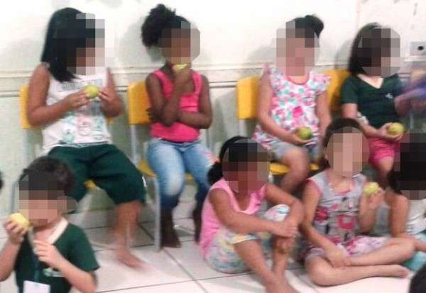 Prefeita diz que merenda normalizou, mas crian&ccedil;as s&atilde;o flagradas almo&ccedil;ando goiaba