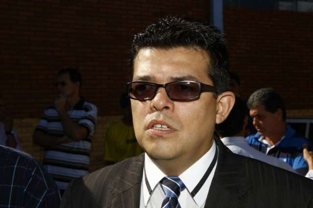 Olarte diz que PMDB poder&aacute; assumir Secretaria da Mulher