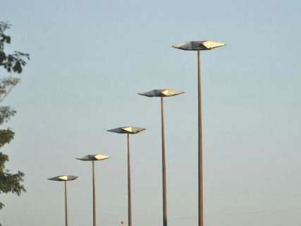Após licitação, Prefeitura da Capital espera trocar 8 mil lâmpadas por mês