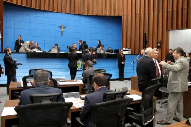 Deputados aprovam amplia&ccedil;&atilde;o de conselho que avalia repasse do ICMS