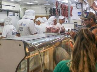Carne vermelha, o novo &quot;ouro&quot; do mercado brasileiro, exibido em um dos açougues do mercadão (Foto: Marcos Maluf)