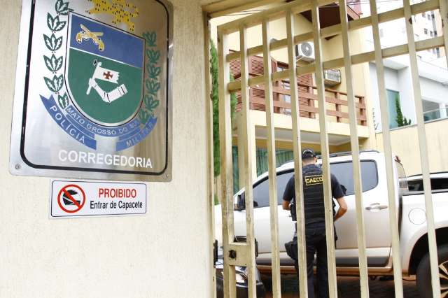 Gaeco prende ex-comandante da Pol&iacute;cia Militar Rodovi&aacute;ria e sargento
