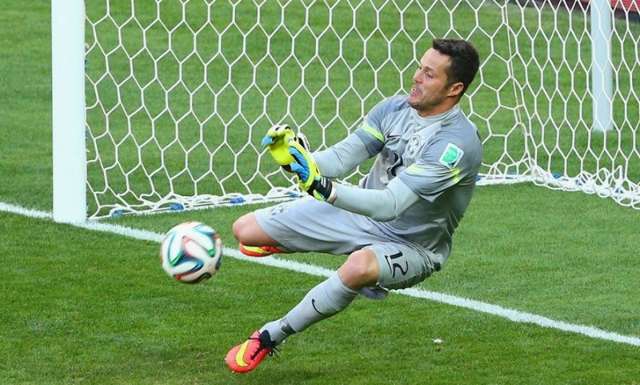 Brasil vence Chile nos p&ecirc;naltis e conquista vaga para as quartas