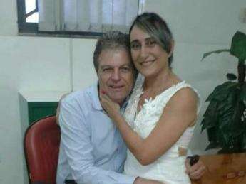 Em meio &agrave; ca&ccedil;a por assassino, v&iacute;tima de feminic&iacute;dio &eacute; sepultada