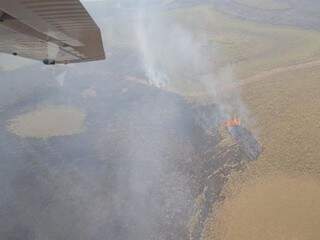 Em sobrevoo hoje, Corpo de Bombeiros fazem mapeamento dos focos de incêndio (Foto/Divulgação: Corpo de Bombeiros)