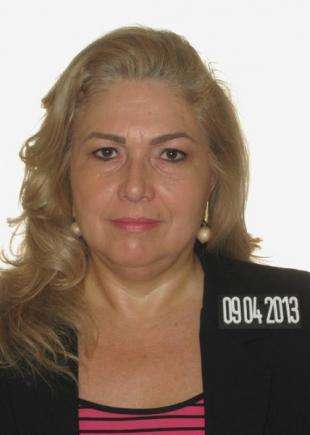&quot;﻿Ela queria encontrar felicidade na praia&rdquo;, diz irm&atilde; de economista morta