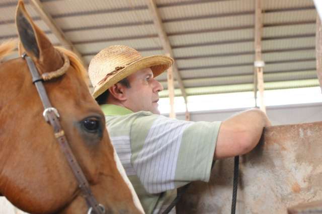 H&aacute; 30 anos no la&ccedil;o comprido, pecuarista mant&eacute;m tradi&ccedil;&atilde;o de fam&iacute;lia