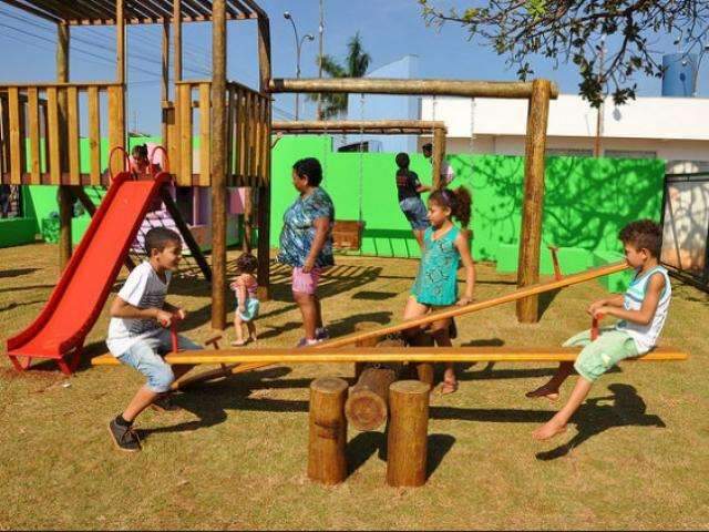Primeiro parquinho constru&iacute;do atrav&eacute;s de conv&ecirc;nio &eacute; lan&ccedil;ado Vida Nova III