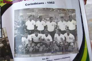Gonçalves, o segundo da esquerda para a direita, em pé, na sua passagem pelo Corinthians (Foto: Saul Schramm/Arquivo pessoal)