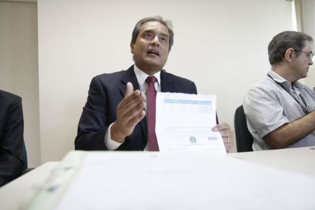 Com volta dos cassados, juiz suspende diploma&ccedil;&atilde;o de novos vereadores