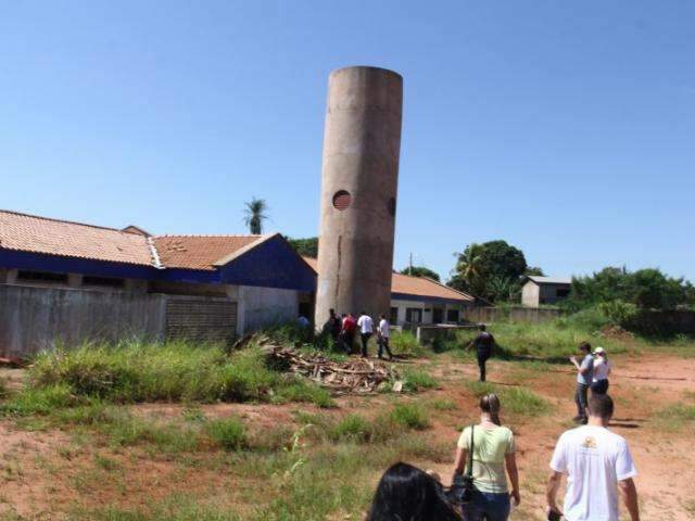 Vereadores vistoriam obras e unidades do bairro Santa Em&iacute;lia