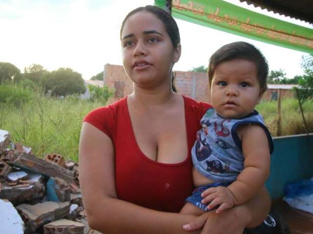 Motorista embriagado que destruiu im&oacute;vel quase atingiu fam&iacute;lia com beb&ecirc; 