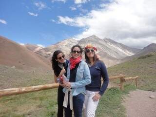 Beatriz, Telma e Sônia. Filhas e mãe no Parque Provincial Aconcagua. (Foto: Arquivo Pessoal)