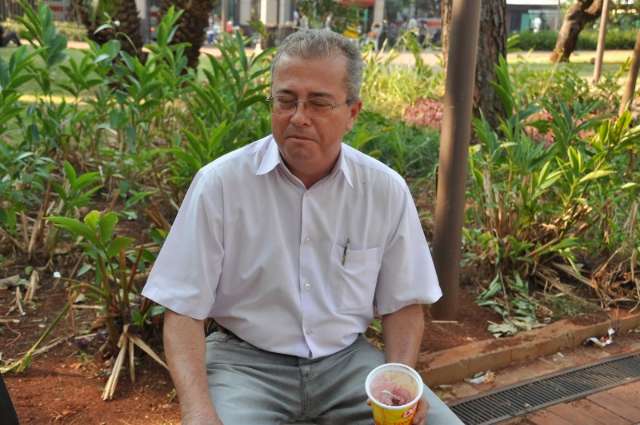 Campo-grandenses buscam alternativas para se livrar de calor infernal
