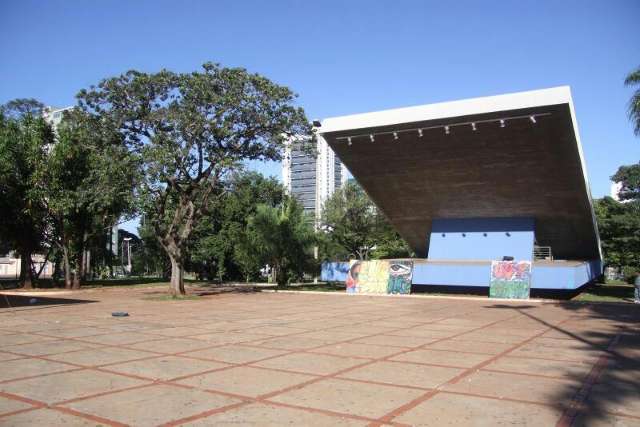 Pra&ccedil;a tem arrast&atilde;o ap&oacute;s evento e quatro adolescentes s&atilde;o apreendidos