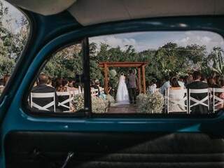 Chegar no casamento de Fusca é sonho de muita gente, ao menos é o que diz Luíz e Cristiano. (Foto: Divulgação Facebook Fuscas Blues Vip)