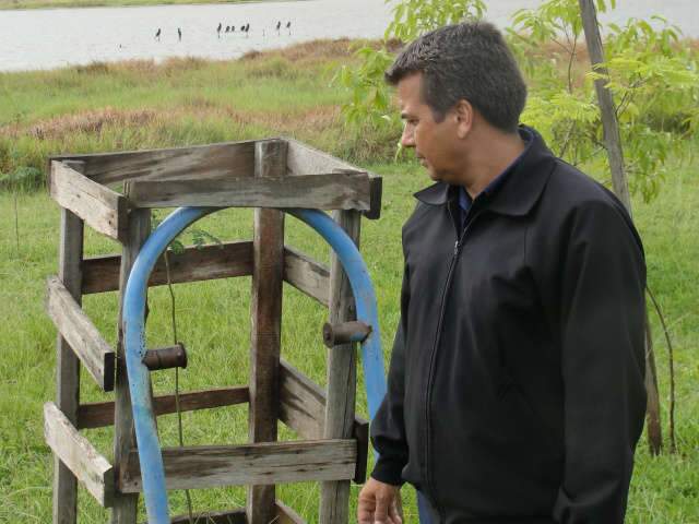  Sem banco, lixeira e banheiros, estrutura da lagoa Itatiaia deixa a desejar