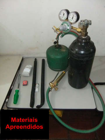  Apreendidos materiais usados em arrombamento de caixa eletr&ocirc;nico