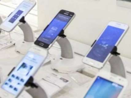 Loja de celulares é autuada e Procon apreende mais de R$ 18 mil em produtos 