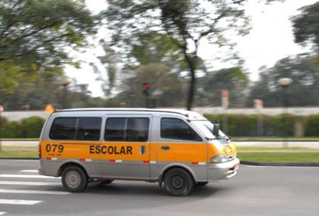 Contran vai adiar  uso de cadeirinha no transporte escolar 