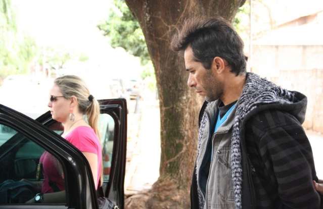 Homem que usou duas armas para matar ex-mulher e sogro vai a julgamento