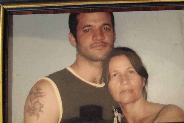  Absolvidos tr&ecirc;s acusados de matar jovem na frente da m&atilde;e e da filha