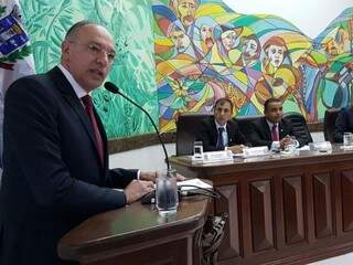 Ponta Por&atilde; precisar&aacute; de um ano para voltar &agrave; normalidade, diz prefeito