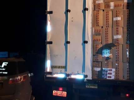Achados 30 mil pacotes de cigarro em 2º caminhão de contrabandista preso