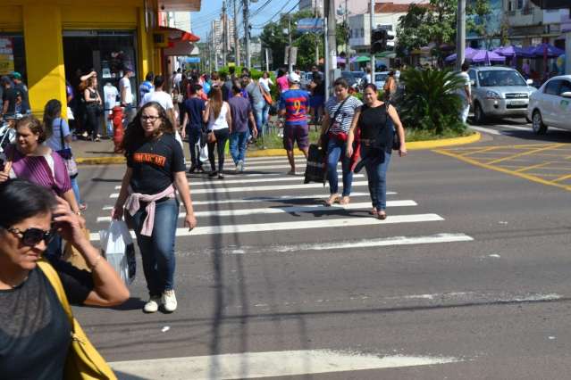 Venda no varejo cai mais um m&ecirc;s e registra retra&ccedil;&atilde;o de 6,7% em abril