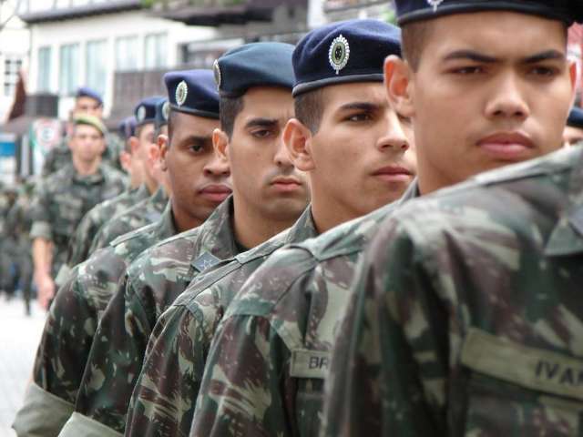 Prazo para alistamento militar come&ccedil;ou hoje e vai at&eacute; o fim de junho