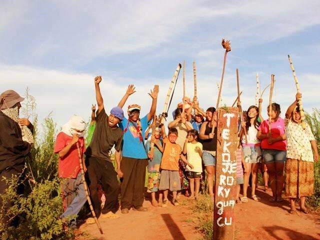 &Iacute;ndios prometem resistir para evitar despejo em Dourados e Caarap&oacute;