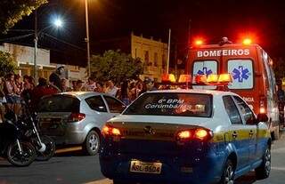 Policial militar foi morto na avenida 14 de Março. (Foto: Anderson Gallo/Diário Corumbaense) 