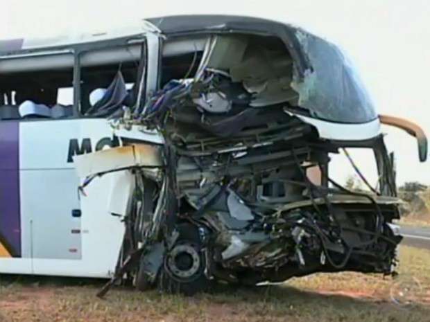 Motorista de Campo Grande morre em acidente com &ocirc;nibus que vinha de SP