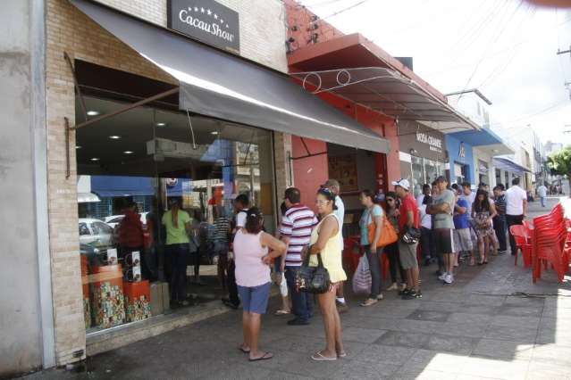 Desconto &eacute; &quot;arma&quot; para vender ovos de chocolate na v&eacute;spera da P&aacute;scoa
