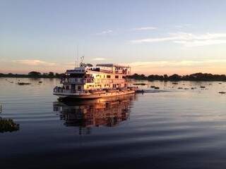 Em Corumbá, 70% do turismo gira em torno da pesca e passeio de barco pelo rio Paraguai (Foto: Divulgação)