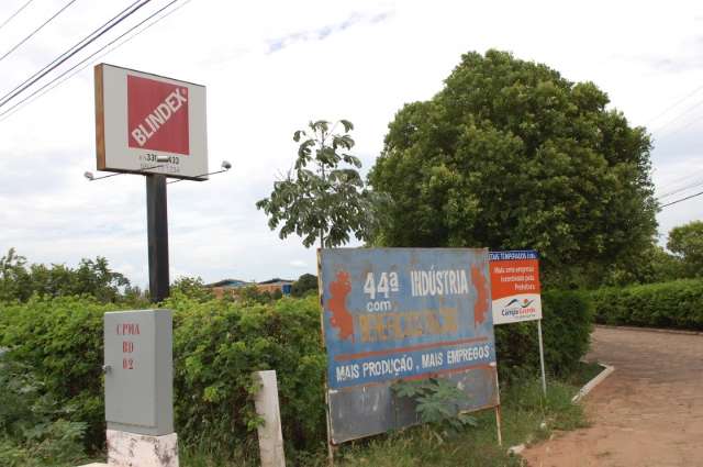 Trabalhador toca cabo de energia e desmaia em andaime no Santa Felicidade