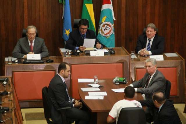 Estado quer economizar com programa que deve desburocratizar soltura de presos