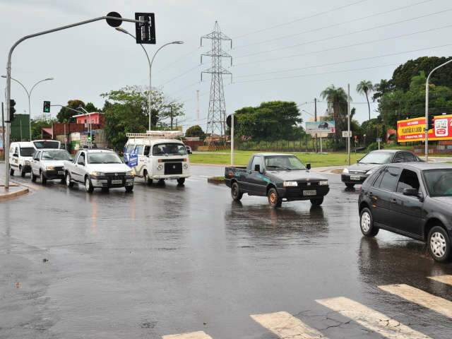  Agetran troca volta de rotat&oacute;ria por sem&aacute;foro e novo acesso pr&oacute;ximo ao Extra