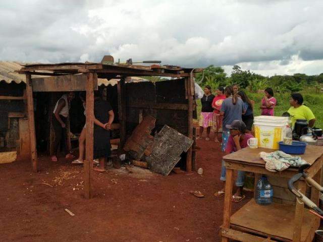 Mulher mata marido com facada no cora&ccedil;&atilde;o em acampamento ind&iacute;gena