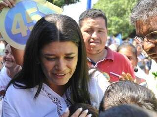 Candidata Rose Modesto (PSDB) durante visita ao Bairro Dom Antônio Barbosa. (Foto: Alcides Neto)
